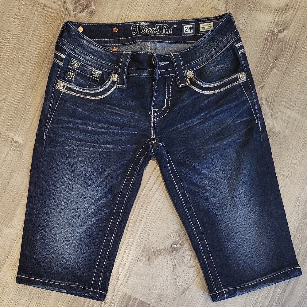 Miss Me Blue Jeans with Distressed Look and Contrast Stitching